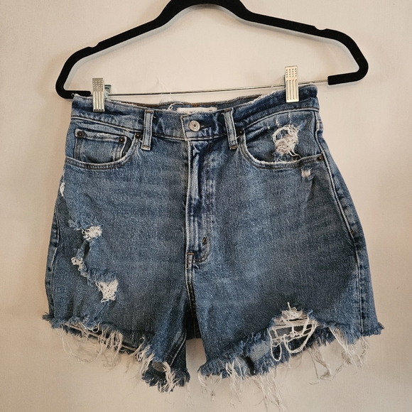 Abercrombie & Fitch Pants - Abercrombie & Fitch 4" High Rise Mom Short Curve Love Size 27